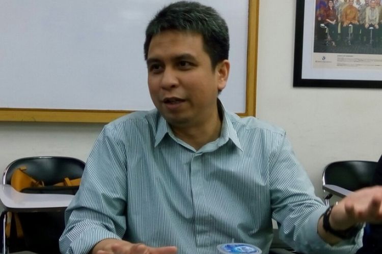 Indonesia Managing Director Grab Ridzki Kramadibrata saat berkunjung ke kantor redaksi Kompas.com mengatakan pihaknya mendukung edukasi mengenai kesantunan berlalu-lintas. Foto diambil pada Selasa (24/10/2017).