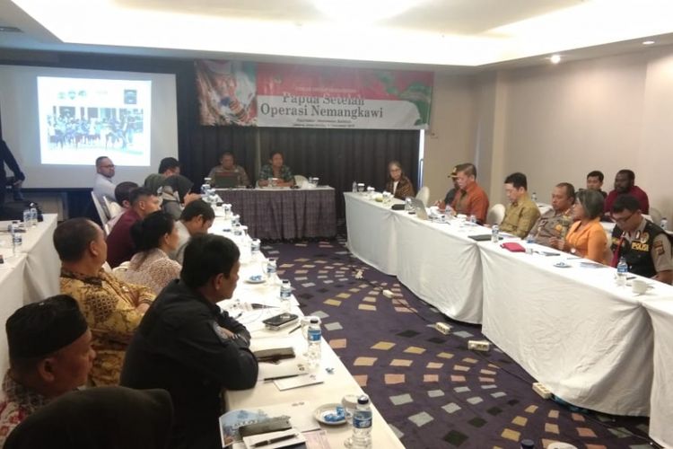 Forum Group Discussion (FGD) Binmas Noken yang diselenggarakan Mabes Polri bersama Universitas Bhayangkara Jakarta dan Concern Strategic Thinktank di Hotel Diradja, Jalan Kapten Pierre Tendean, Jakarta Selatan, Selasa (11/12/2018).  
