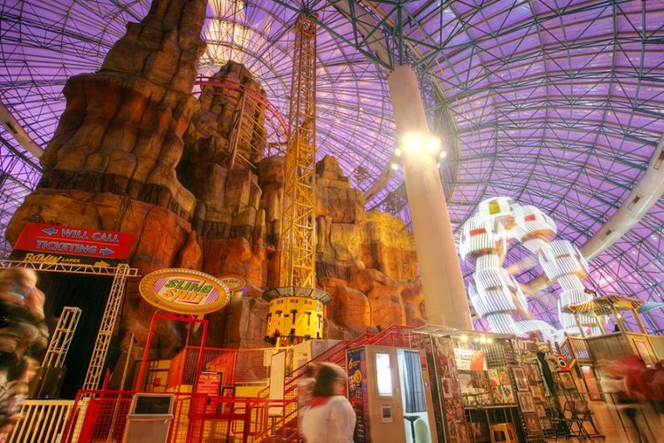Taman hiburan dalam ruangan, Adventuredome di kasino Circus Circus, Las Vegas.