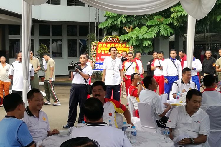 Panglima TNI Marsekal Hadi Tjahjanto dan Kapolri Tito Karnavian saat akan santap sarapan bersama di Mabes TNI, Cilangkap, Jakarta, Selasa (6/3/2018)