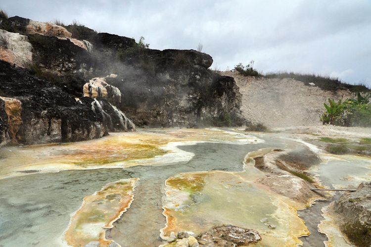 Air Panas Sipoholon, Sumber Air Sisa Letusan Gunung Martimbang