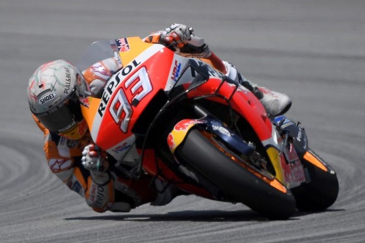 Marc Marquez membesut motor Repsol Honda miliknya pada GP Catalunya 2019, 16 Juni 2019. 