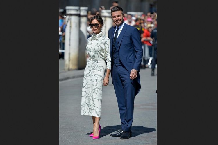 Victoria Beckham dan David Beckham saat menghadiri pernikahan pemain sepakbola Sergio Ramos dan Pilar Rubio di Sevilla, Spanyol, Sabtu (15/6/2019).