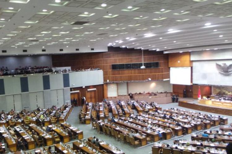 Ilustrasi sidang paripurna: Suasana rapat paripurna pengesahan Perppu Pilkada menjadi Undang-Undang, di Gedung DPR, Jakarta, Selasa (20/1/2015).