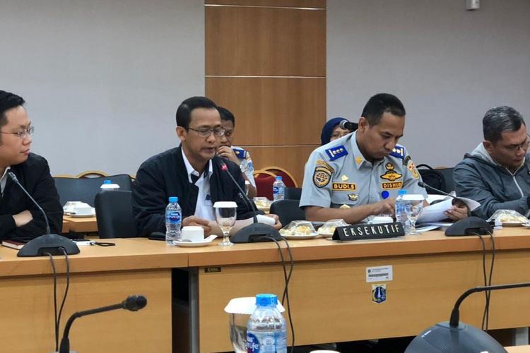 Rapat pembahasan tarif MRT dan LRT Jakarta antara Komisi B DPRD DKI Jakarta bersama Pemprov DKI Jakarta di Gedung DPRD DKI, Jakarta Pusat, Selasa (19/3/2019).