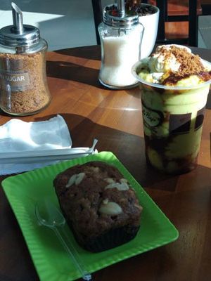 Banana cake di La Bajo Flores Coffee, Bandara Komodo, Labuan Bajo, Manggarai Barat, Nusa Tenggara Timur, Sabtu (14/4/2018).