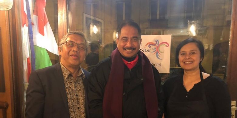 Menteri Pariwisata Arief Yahya mengunjungi tiga restoran yang eksis di pusat kota Paris yang rajin mempromosikan atraksi Pariwisata Indonesia. Ketiganya adalah Restaurant Djakarta-Bali yang berlokasi di 9 Rue Vauvilliers, 75001 Paris, dekat dengan Musee de Louvre, salah satu museum terbaik dunia yang menjadi destinasi utama Kota Paris.