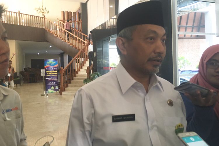 Wakil Wali Kota Bekasi Ahmad Syaikhu pastikan akan maju di Pilkada Jawa Barat 2018, Bekasi, Selasa (25/7/2017).