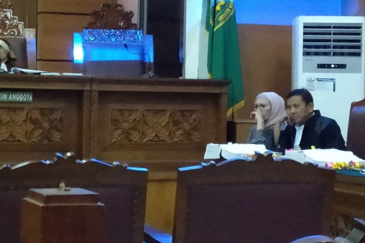 Ratna Sarumpaet Menangis Dalan Persidangan di Pengadilan Negeri Jakarta Selatan, Selasa (2/4/2019)