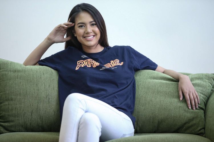 Aktris Aurelie Moeremans saat wawancara film Partikelir di Kantor Redaksi Kompas.com di Palmerah, Jakarta Barat, Kamis (22/3/2018). Film bergenre action komedi garapan sutradara Pandji Pragiwaksono ini akan tayang di bioskop mulai 5 April 2018 mendatang