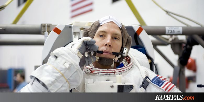 Takut Ketinggian, Astronot Ini Harus Tinggal 402 Kilometer di Atas Bumi