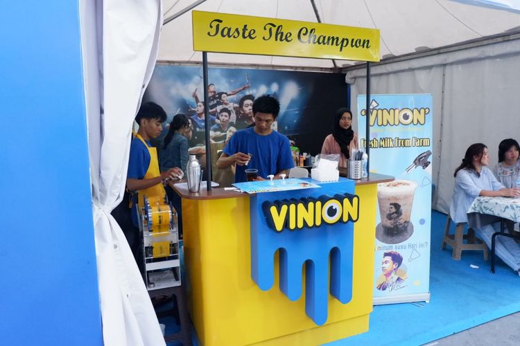 Vinion, usaha minuman susu aneka rasa milik Kevin Sanjaya Sukamuljo.