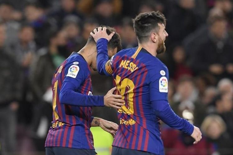 Lionel Messi dan Philippe Coutinho pada laga melawan Sevilla, Kamis (2/5/2019)