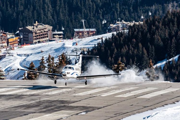 Bandara Courchevel di Prancis