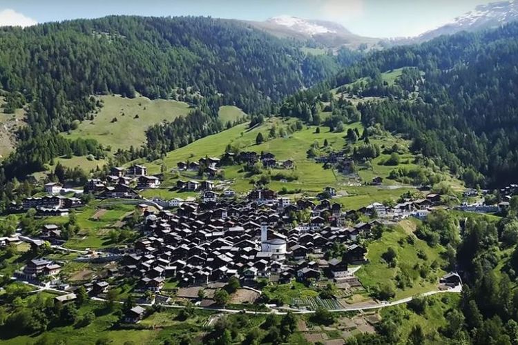 Desa Albinen di pegunungan Swiss kini hanya dihuni 240 orang.