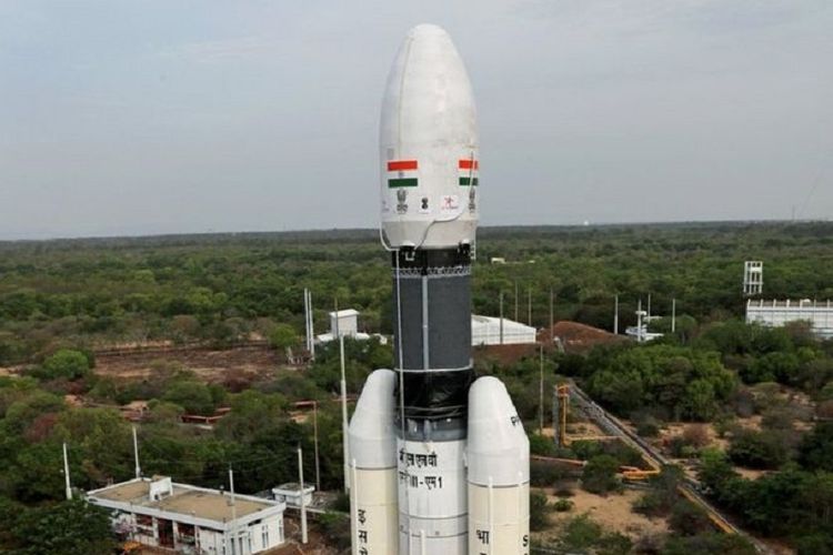 Chandrayaan-2, berarti Kendaraan Bulan, yang dipunyai India. Misi itu dibatalkan satu jam sebelum peluncuran karena masalah teknis pada Senin (15/7/2019).