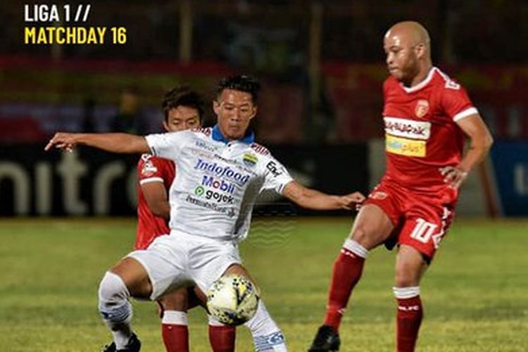 Pertandingan Badak Lampung FC Vs Persib Bandung berlangsung di Stadion Sumpah Pemuda, Lampung, Minggu (25/8/2019).