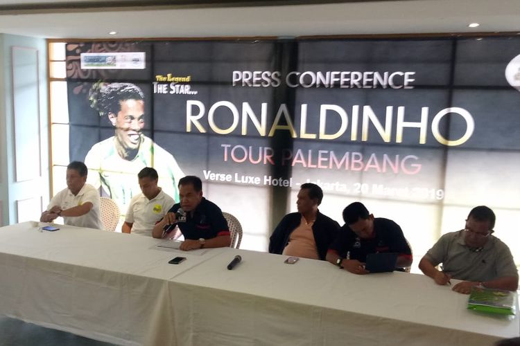 Panitia Ronaldinho Tour Palembang menggelar konferensi pers di Jakarta, pada Rabu (20/3/2019).