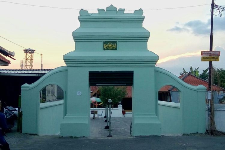 Masjid Pathok Negoro di Dusun Mlangi, Desa Nogotirto, Kecamatan Gamping, Sleman