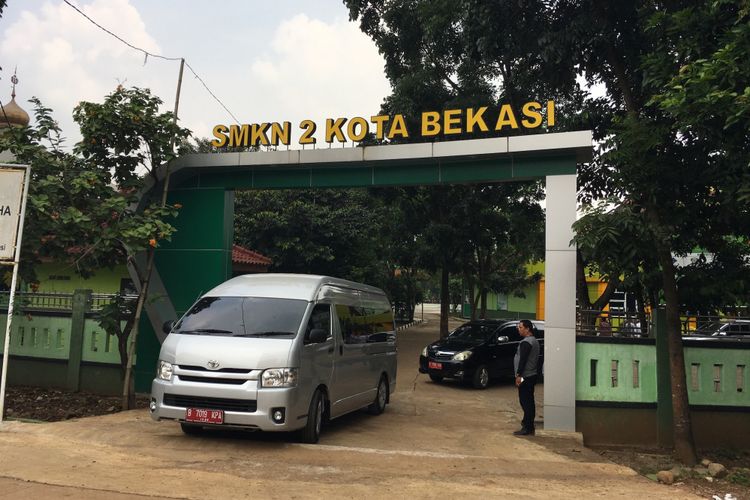 Usai Disidak Kepsek Smkn 2 Bekasi Akan Akomodir Warga Sekitar Sekolah