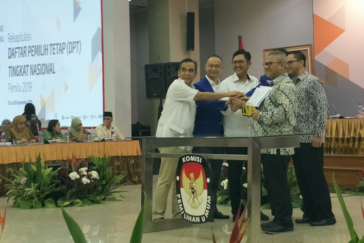 Koalisi Prabowo-Sandiaga serahkan temuan data pemilih ganda ke KPU. Data tersebut bersumber dari DPS Pemilu 2019