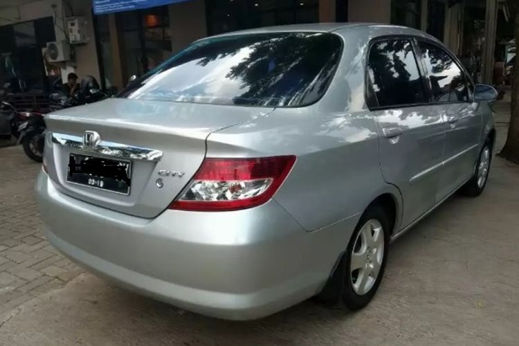 Honda City produksi tahun 2004 masuk ke dalam salah satu mobil bekas dengan harga Rp 60 jutaan.