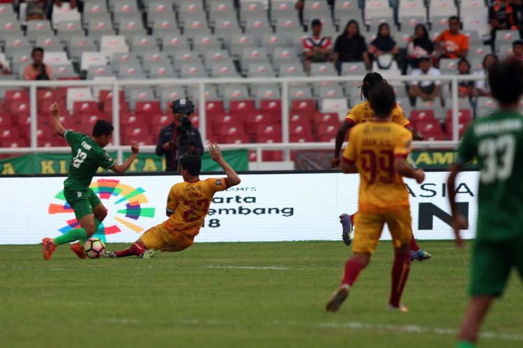 Pertandingan perebutan juara ketiga Piala Presiden 2018 antara Sriwijaya FC Palembang melawan PSMS Medan di Stadion Utama Gelora Bung Karno, Senayan, Jakarta, (17/02/2018). Hasil akhir pertandingan dimenangkan oleh Sriwijaya FC dengan skor 4-0.