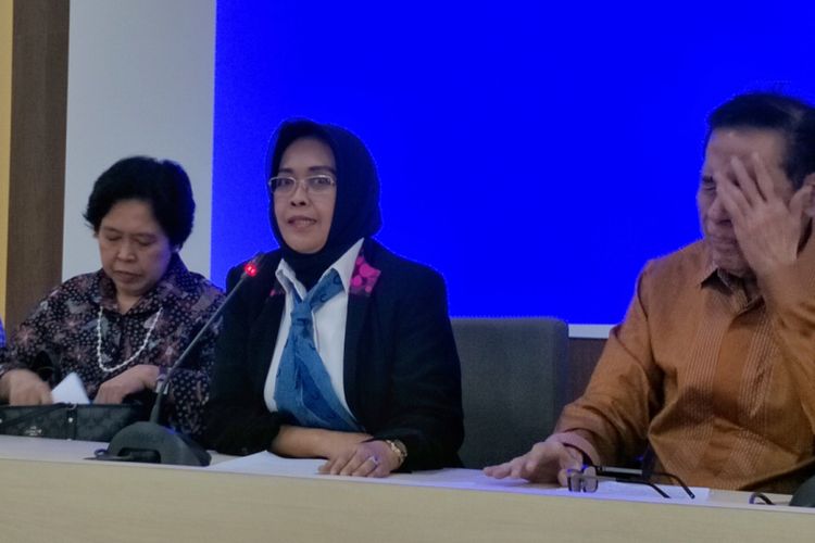 Ketua Tim Panitia Kerja Revisi Kitab Undang-Undang Hukum Pidana (Panja RKUHP) dari pemerintah, Enny Nurbaningsih, saat memberikan keterangan pers di kantor Kementerian Hukum dan HAM, Jakarta Selatan, Rabu (6/6/2018). 
