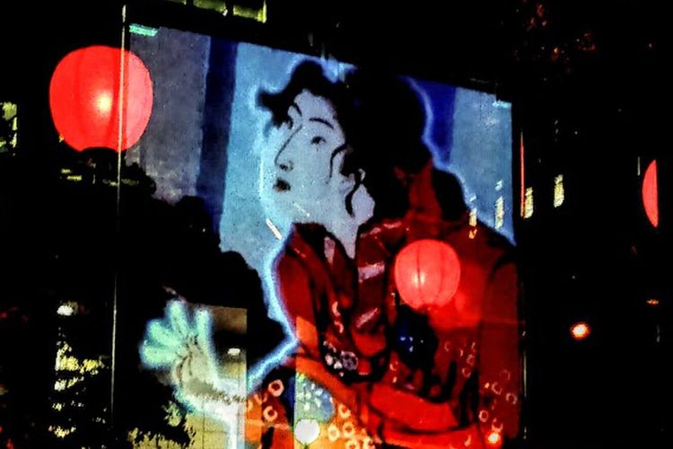 Ukiyoe adalah bentuk seni yang khas dan populer di Jepang pada periode Edo. Nihon-odori Ave mengadakan acara pameran Ukiyoe yang menampilkan karya seniman tradisional terkenal (termasuk Hokusai), disertai dengan lampion-lampion indah pada malam hari.