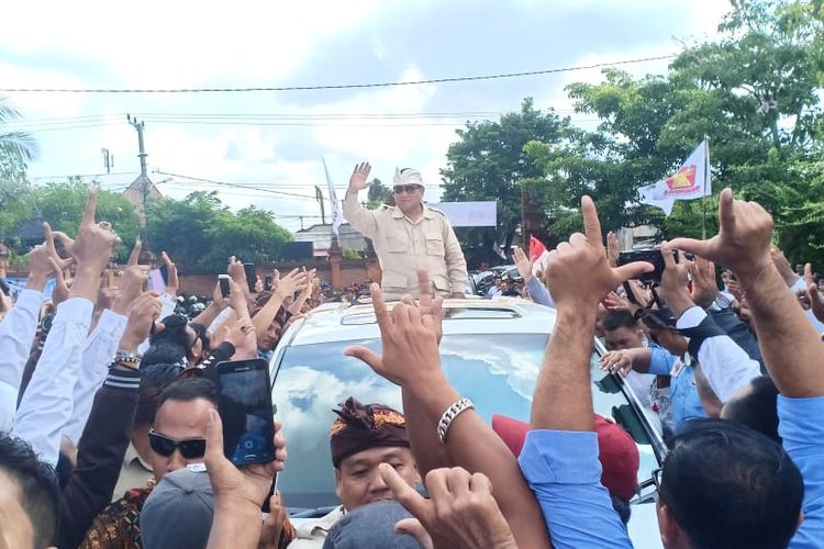 Calon presiden nomor urut 02 Prabowo Sandi saat mengikuti kampanye akbar di Bali