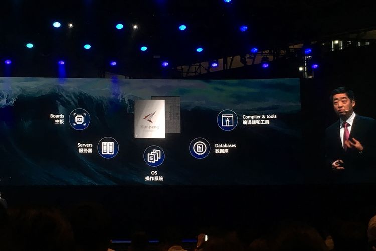 Deputy Chairman Huawei Ken Hu saat menjadi pembicara kunci Huawei Connect 2019 bertema Advance Intelligence, Rabu (18/9/2019).