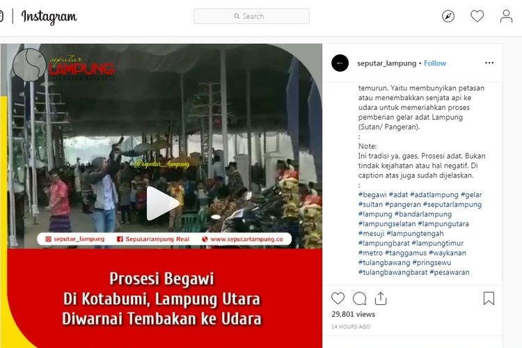 Video acara adat Lampung (Begawi) di Lampung Utara menjadi viral karena menggunakan senjata api. Diduga, senjata api tersebut adalah senjata api organik milik Polri. (Foto tangkap/Instagram)
