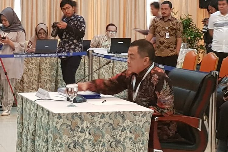 Irjen Pol Antam Novambar saat wawancara dan uji publik seleksi calon KPK di Gedung Kementerian Sekretariat Negara, Selasa (27/8/2019).