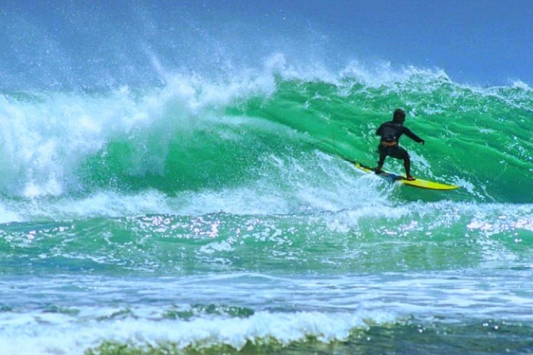 5 Pantai Terbaik untuk Surfing di Bali