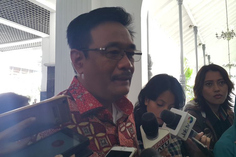 Gubernur DKI Jakarta Djarot Saiful Hidayat di Balai Kota DKI Jakarta, Jalan Medan Merdeka Selatan, Jumat (28/7/2017).