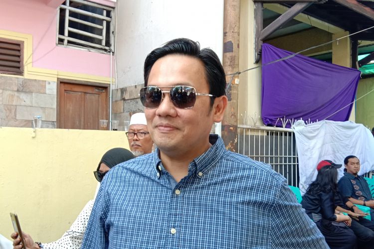 Farhat Abbas mendatangi rumah duka mendiang Dian Pramana Potra di Jalan Tebet Barat, Jakarta Selatan, Jumat (28/12/2018).
