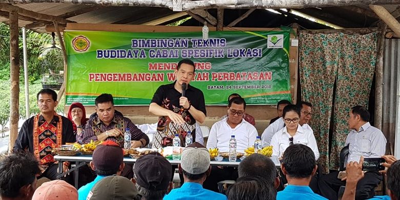 Wakil ketua Komisi IV DPR RI, Daniel Johan bertemu dengan kelompok tani di Kepulauan Riau, Kamis (1/11/2018)
