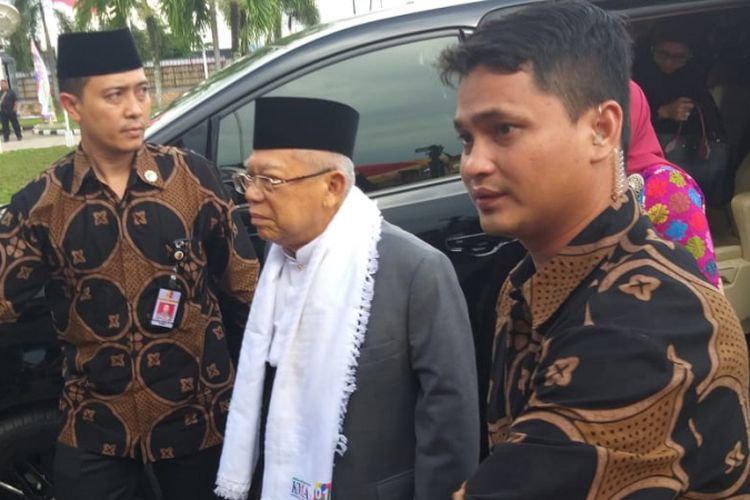 Calon Wakil Presiden nomor urut 1 Maruf Amin saat berkunjung di Palembang, Sumatera Selatan, untuk mersemikan posko Tim Kampanye Daerah (TKD) Jokwi-Maruf, Kamis (10/1/2019).