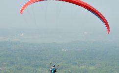 Paralayang Gunung Banyak, Menikmati Batu Malang dari Ketinggian