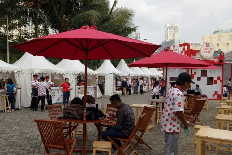 Suasana Bazar Kuliner Santan Coolinair by AirAsia, menyajikan ragam kuliner Asean, mulai 29 September - 1 Oktober 2017, di Senayan City, Jakarta.