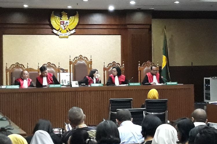 Persidangan terhadap mantan Direktur Utama PT Pertamina, Karen Agustiawan di Pengadilan Tipikor Jakarta, Senin (10/6/2019).