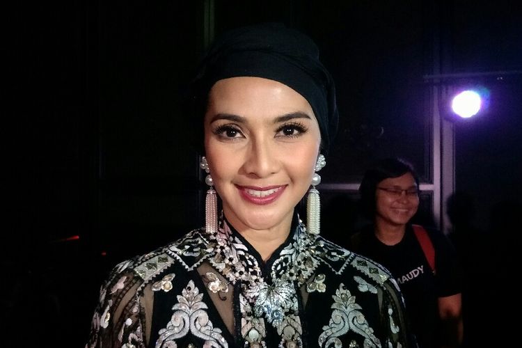 Artis peran Maudy Koesnaedy saat ditemui dalam  gala premiere Si Doel The Movie 2 di Grand Indonesia, Jakarta Pusat, Sabtu (25/5/2019).