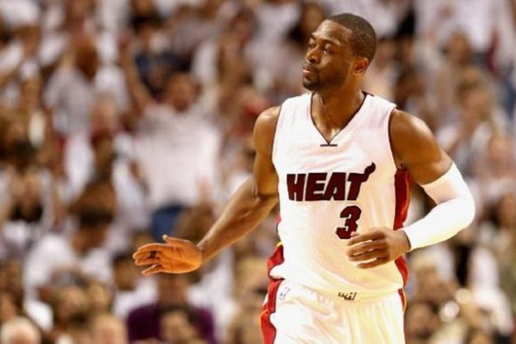 Dwyane Wade saat menjalani pertandingan melawan Toronto Raptors di American Airlines Arena, 13 Mei 2016.