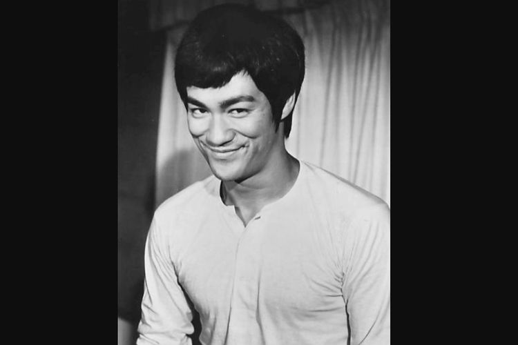 Bruce Lee saat membintangi film Fist of Fury.