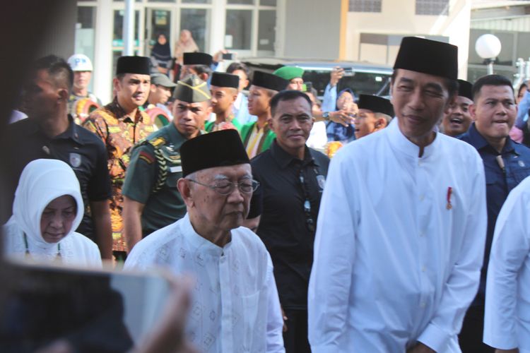Presiden RI Joko Widodo saat melakukan kunjungan kerja di salah satu pesantren di Jombang, Selasa (18/12/2018). 