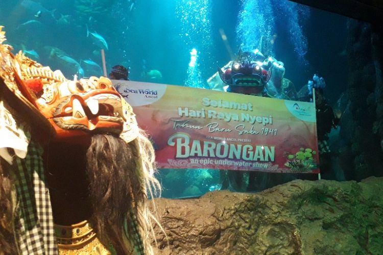 Pertunjukkan perdana Barongan, An Epic Underwater Show di akuarium utama Sea World Ancol, Senin (4/3/2019)