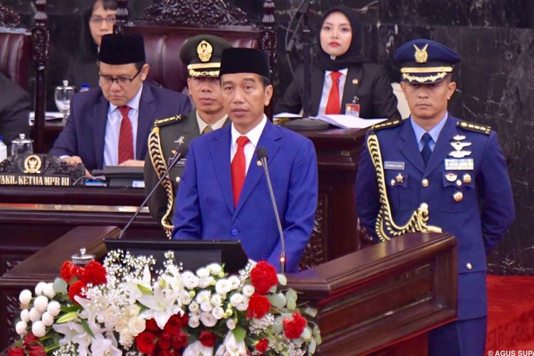 Presiden Joko Widodo saat berpidato di Sidang Tahunan MPR RI 2018 di Gedung Parlemen, Senayan, Jakarta, Kamis (16/8/2018).