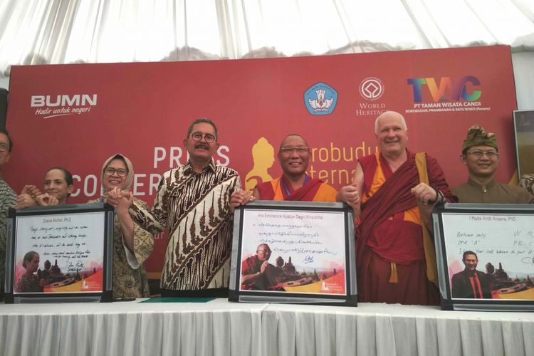 Sejumlah tokoh agama, kebudayaan, pariwisata dan lembaga masyarakat hadir dalam 3rd Borobudur International Conference di komplek Taman Candi Wisata Candi Borobudur, Kabupaten Magelang, Jumat (4/5/2018).