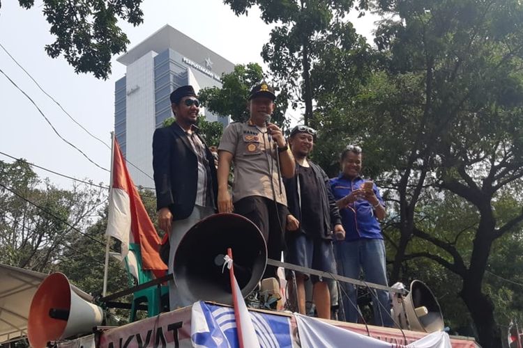 Kapolres Jakarta Pusat Kombes Harry Kurniawan di depan gedung Balai Kota, Jakarta Pusat, Senin (19/8/2019)