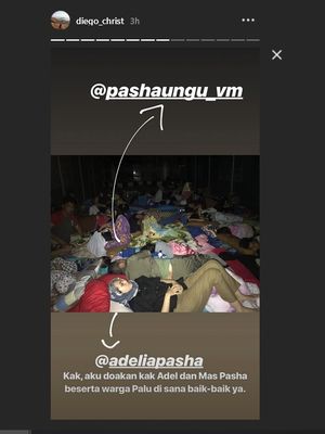 Wakil Wali Kota Palu Sigit Purnomo Syamsuddin Said dan istrinya, Adelia Pasha, tidur di tenda pengungsian pascagempa dan tsunami Palu, Sulawesi Tengah, yang terjadi pada Jumat (28/9/2018).